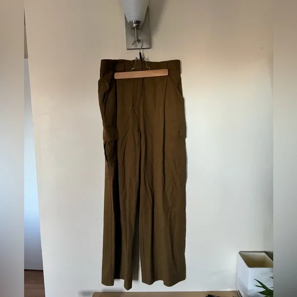 NWT Shona Joy Sara set - utility relaxed pant and fitted vest - Picture 8 of 10